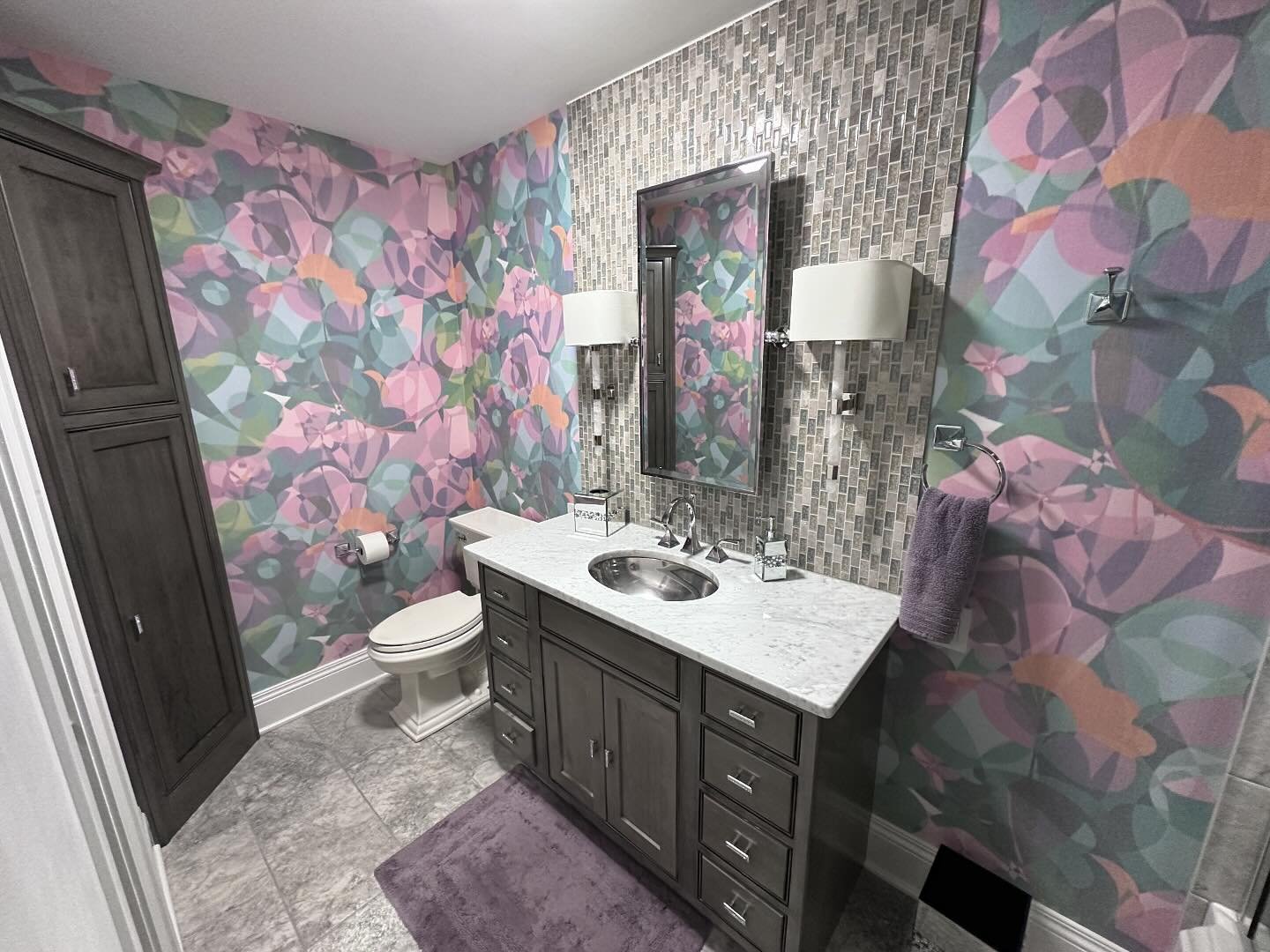 How Wallpaper Can Add Depth and Dimension to Your Bathroom